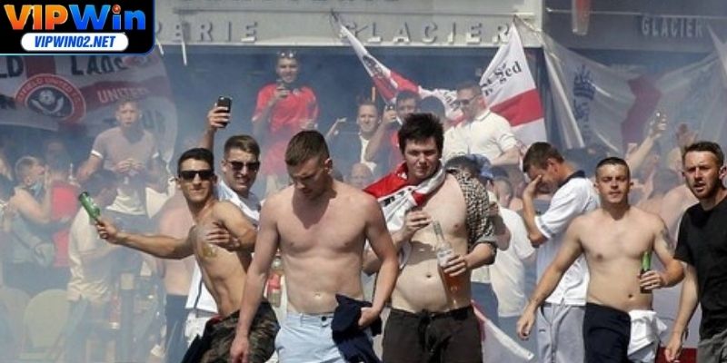 Hoàn cảnh ra đời của thuật ngữ Hooligan là gì?